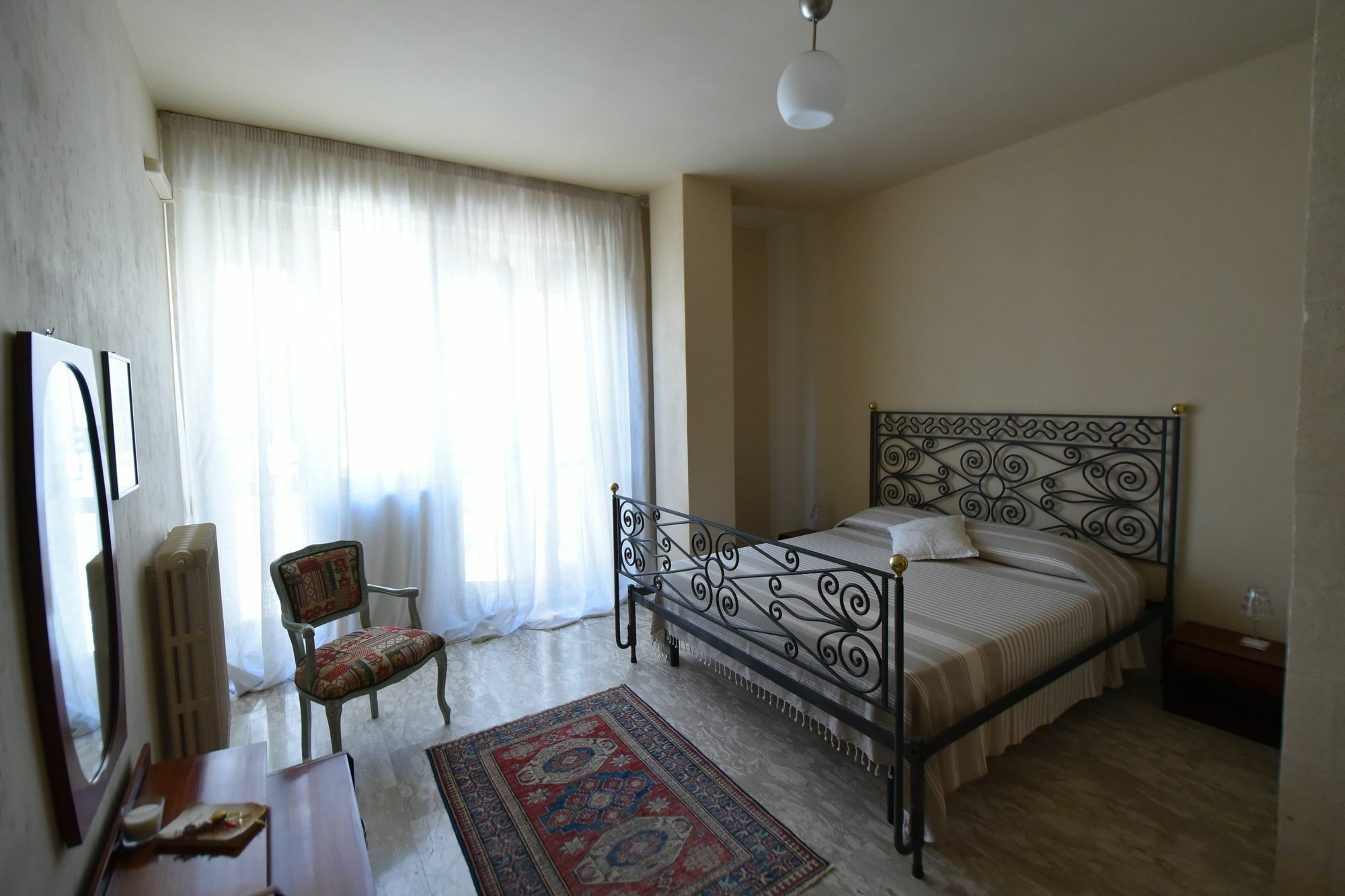 מטרה B&B "Lo Straniero" מראה חיצוני תמונה