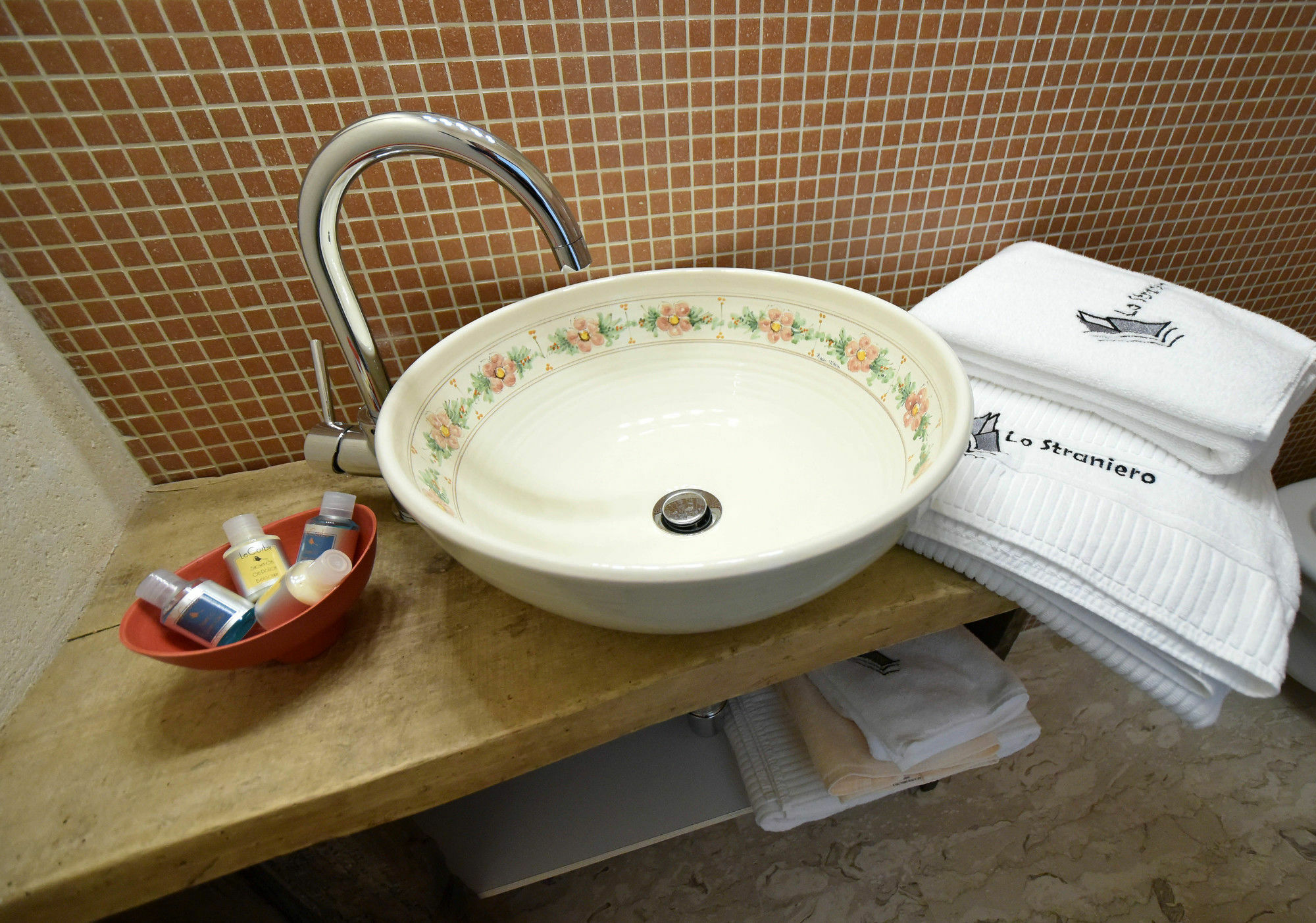 מטרה B&B "Lo Straniero" מראה חיצוני תמונה